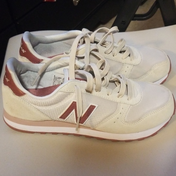New Balance Shoes - Size 10 New Balance shoes New Balance Shoes - Size 10 New Balance shoes